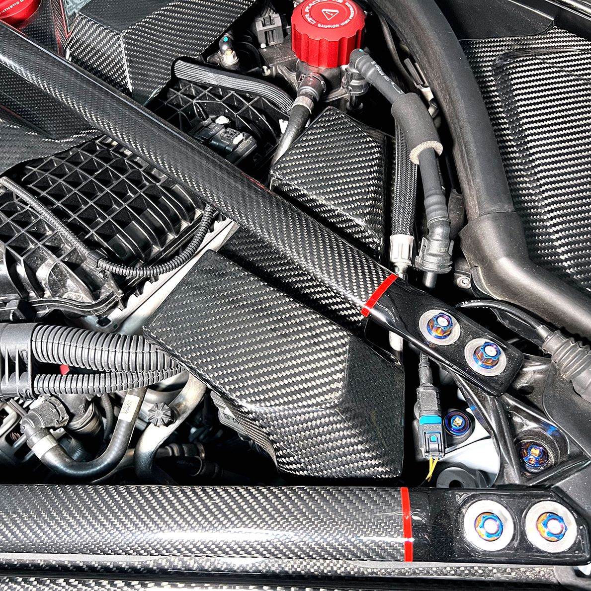 BMW M3/M4 ELECTRİCAL APPLIANCE COVER (G80/G81/G82/G83/G87)