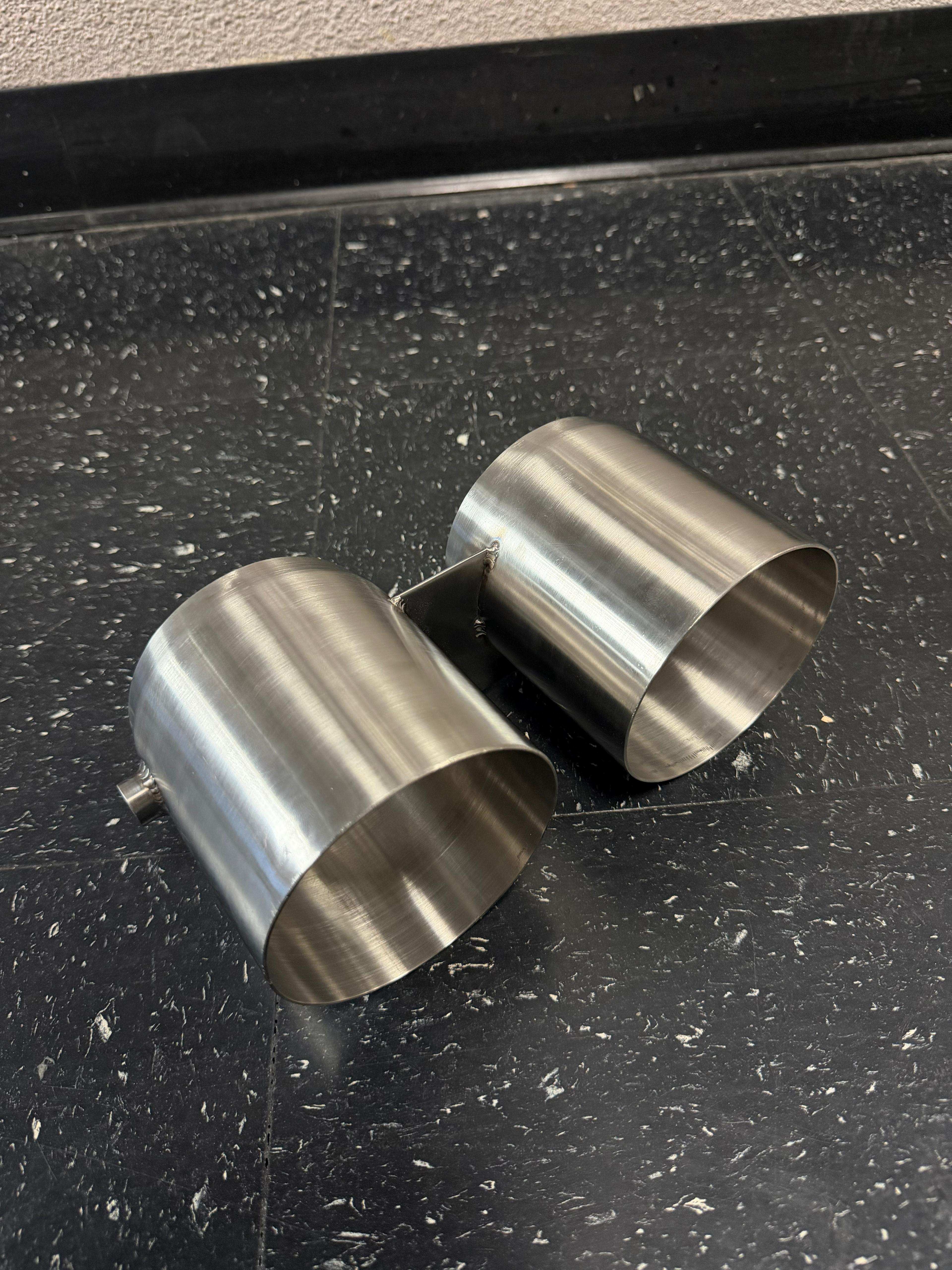 WestRacing Dual Exhaust Tips Upgrade