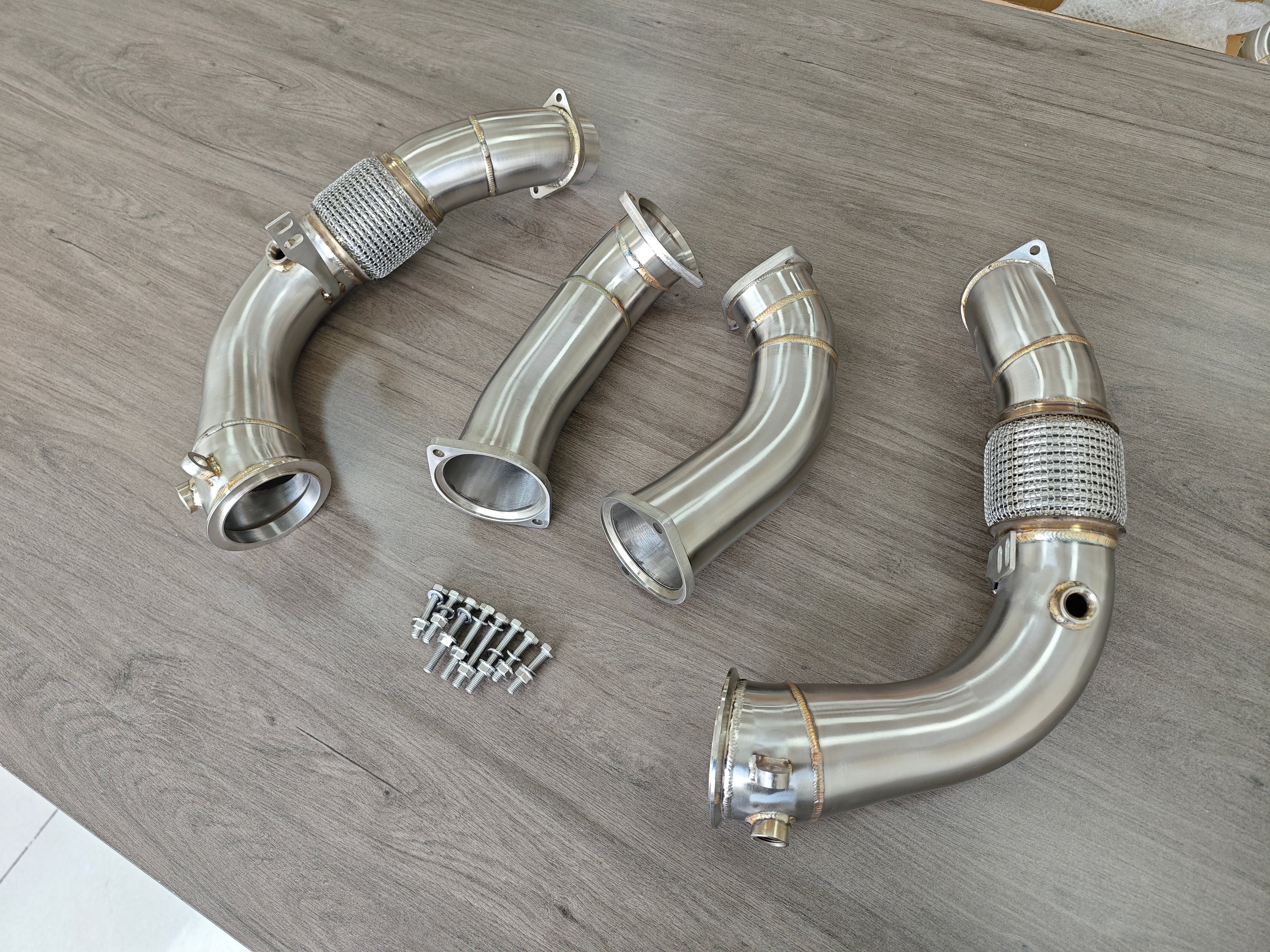 WestRacing Downpipes S63R 2018 – 2023 BMW M5 & M8 F90 F91 F92 F93