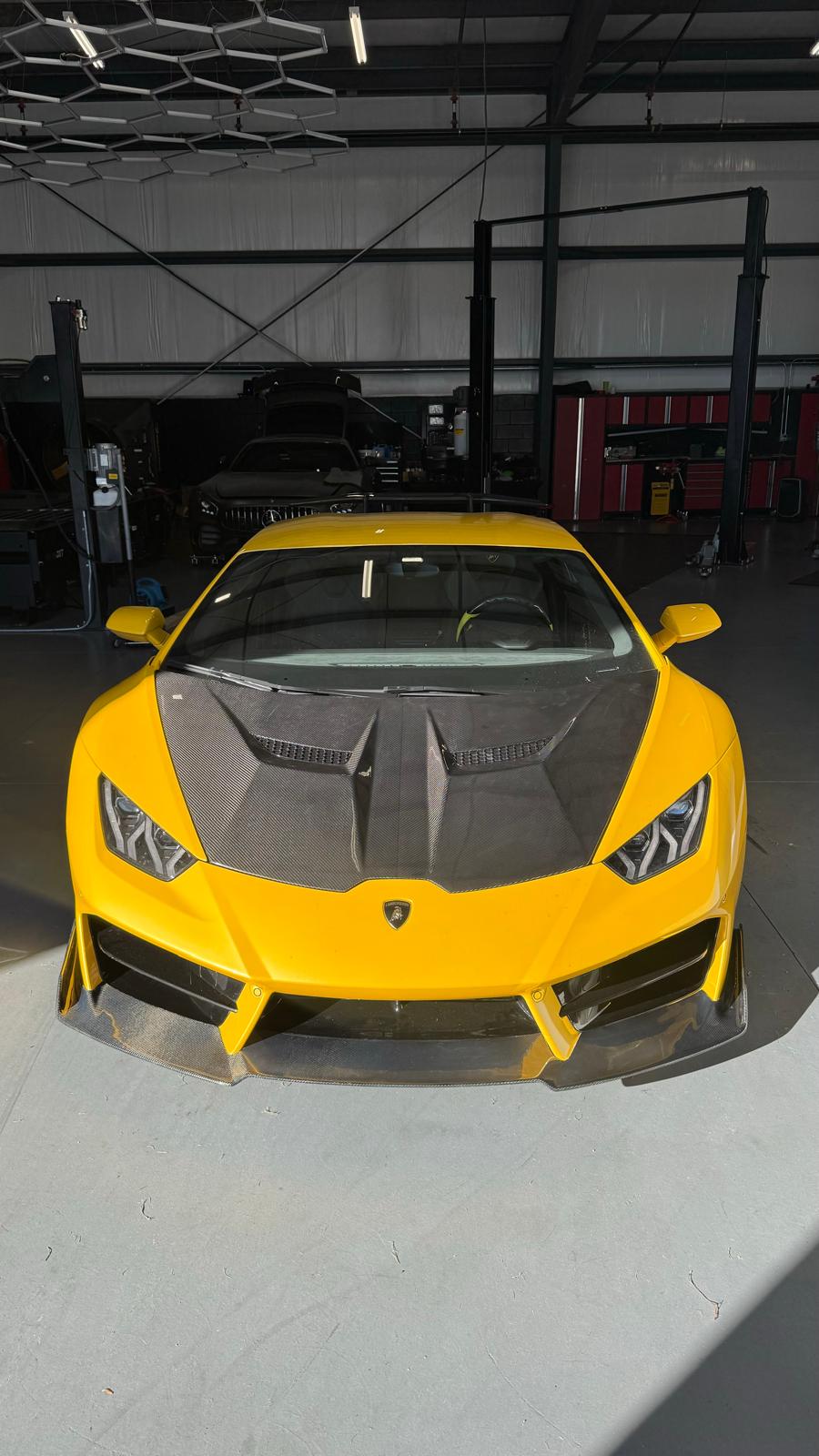 Lamborghini Huracan Carbon Fiber Hood