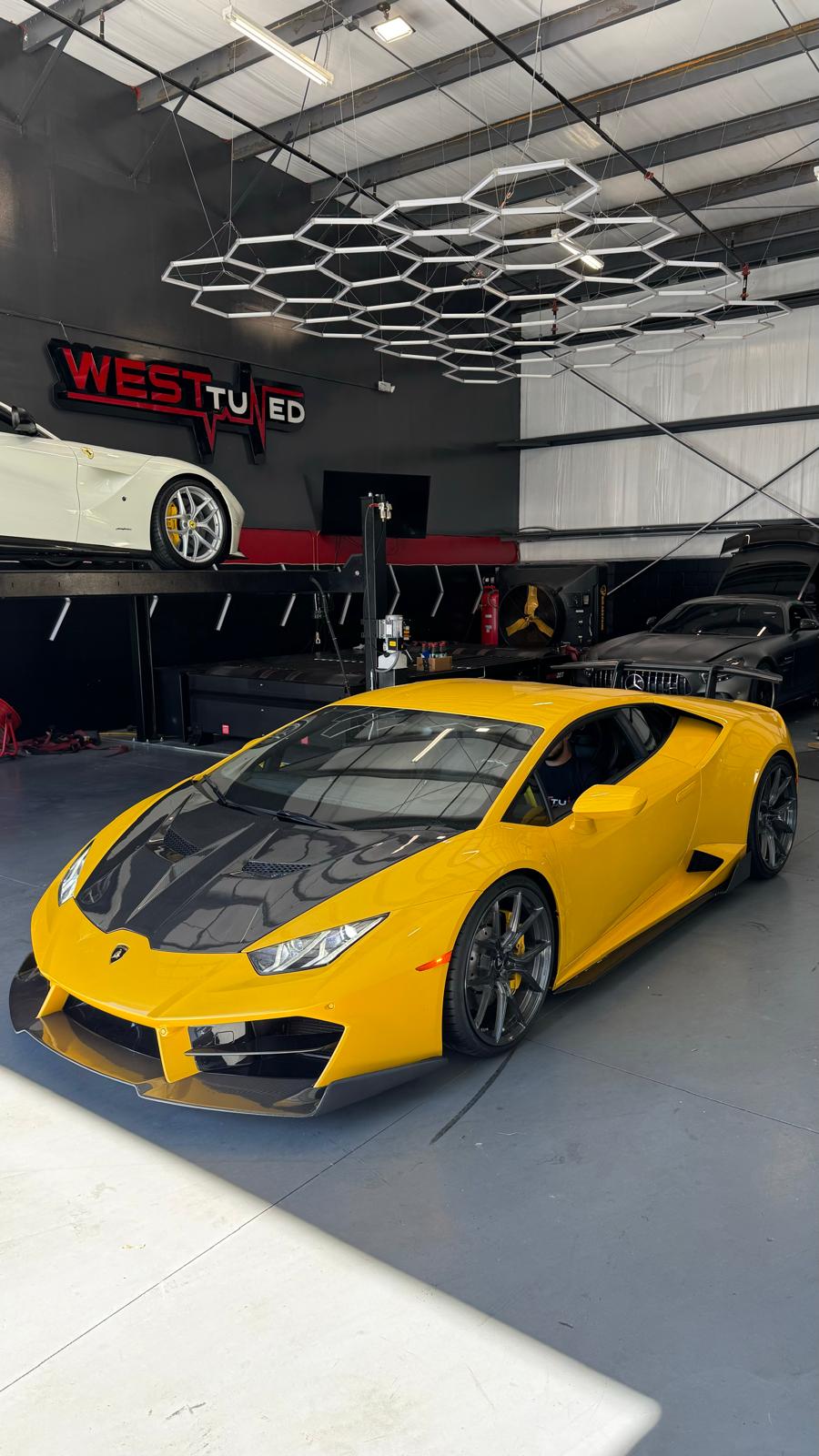 Lamborghini Huracan Carbon Fiber Hood