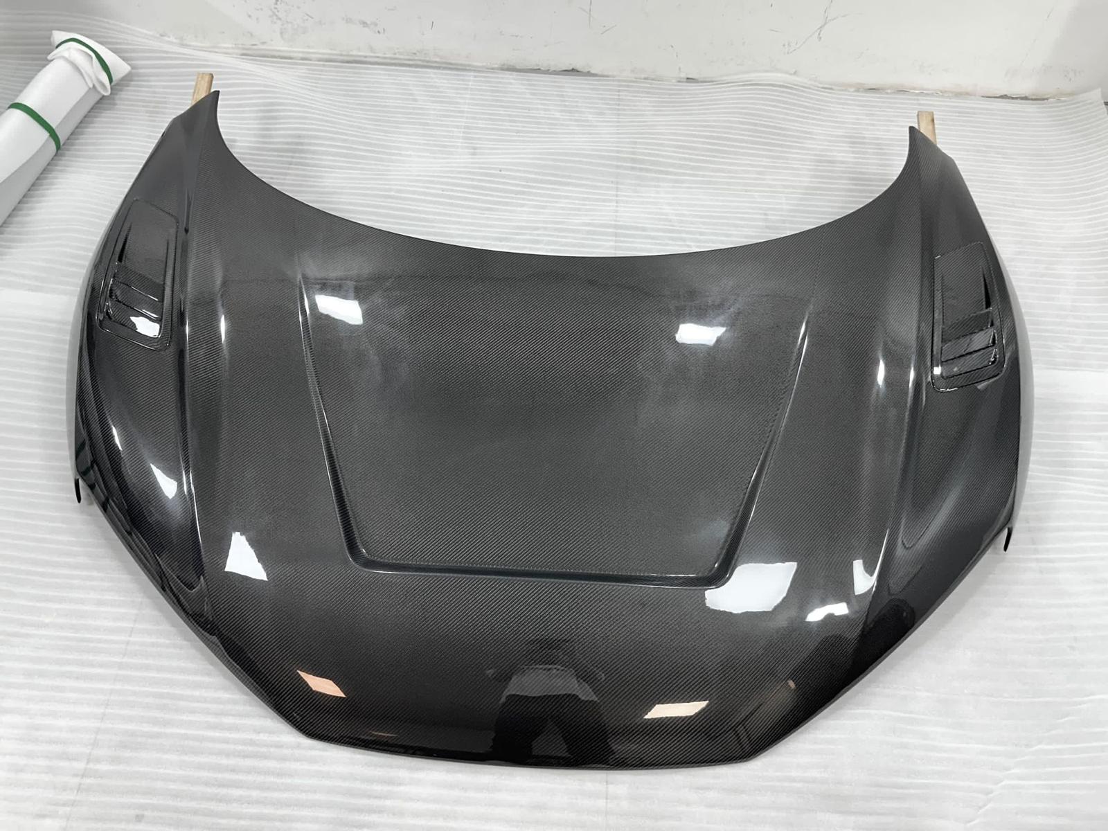 Audi R8 17-23 Carbon Fiber Vented Hood