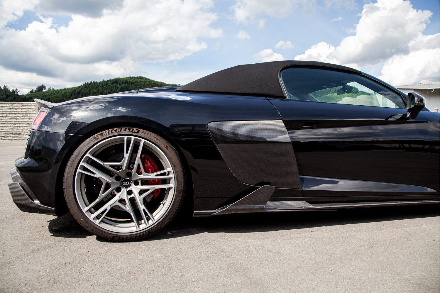 Audi R8 C-Style Carbon Fiber Side Skirts